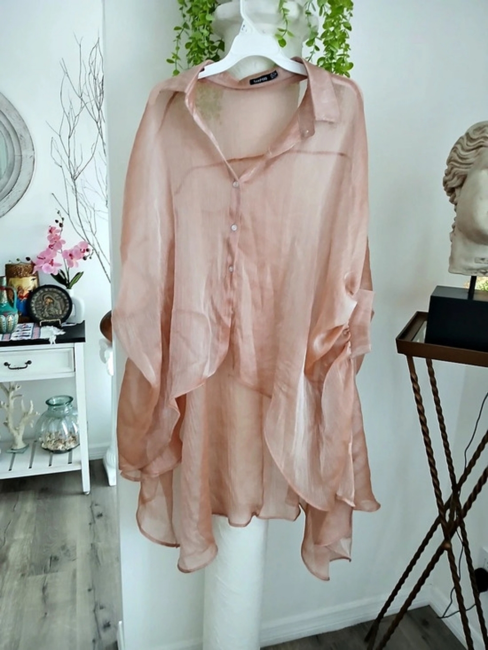 Boohoo Sheer Button Front Blouse in Pink Size XL Like New